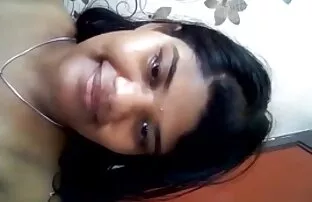 अपने दो हॉट बेब्स के साथ hd सेक्सी मूवी लड़का