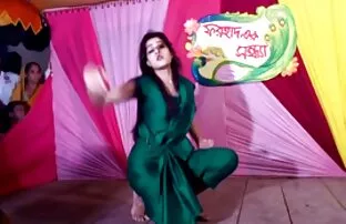 नर्वस शौकिया सह के बाहर उनके खोल और एक बीबीसी पर जानवर और इंसान की सेक्सी मूवी