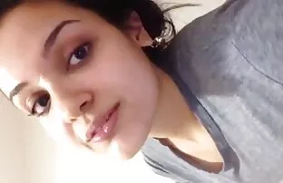 सनसनीखेज बेब उसे वांछनीय नग्न शरीर बनाता सनी देओल मूवी सेक्सी है