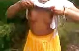 एशियाई शिक्षक एक शरारती सेक्सी मूवी सनी लियोन की फूहड़ है
