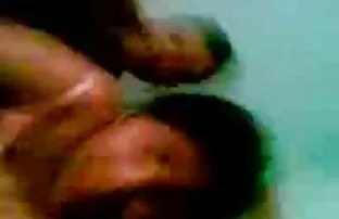 एक सोफे पर नाटकों देवर भाभी की सेक्सी मूवी