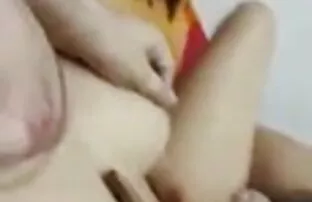दादी उसकी बेटी और सेक्सी मूवी भोजपुरी प्रेमिका देखता है