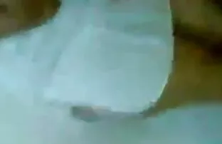 सींग का बना लड़की खड़ी और उसे बिल्ली के साथ खेल हॉलीवुड मूवी एचडी सेक्स