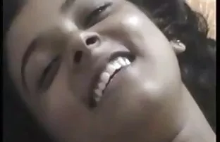 समलैंगिक दोस्त अपने विशाल मुर्गा की अंग्रेजी सेक्सी वीडियो मूवी मालिश करते हुए अपने पैर पाला जाता है