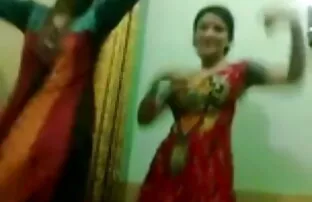 RealAsianExposed-खूबसूरत सेक्सी मूवी एक्स एशियाई एक सूटकेस में.